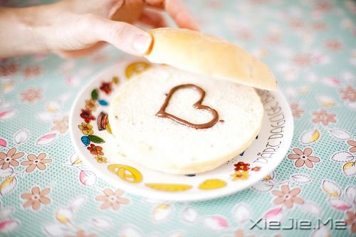 早安心语:选一种姿态,让自己活得无可替代 (1)